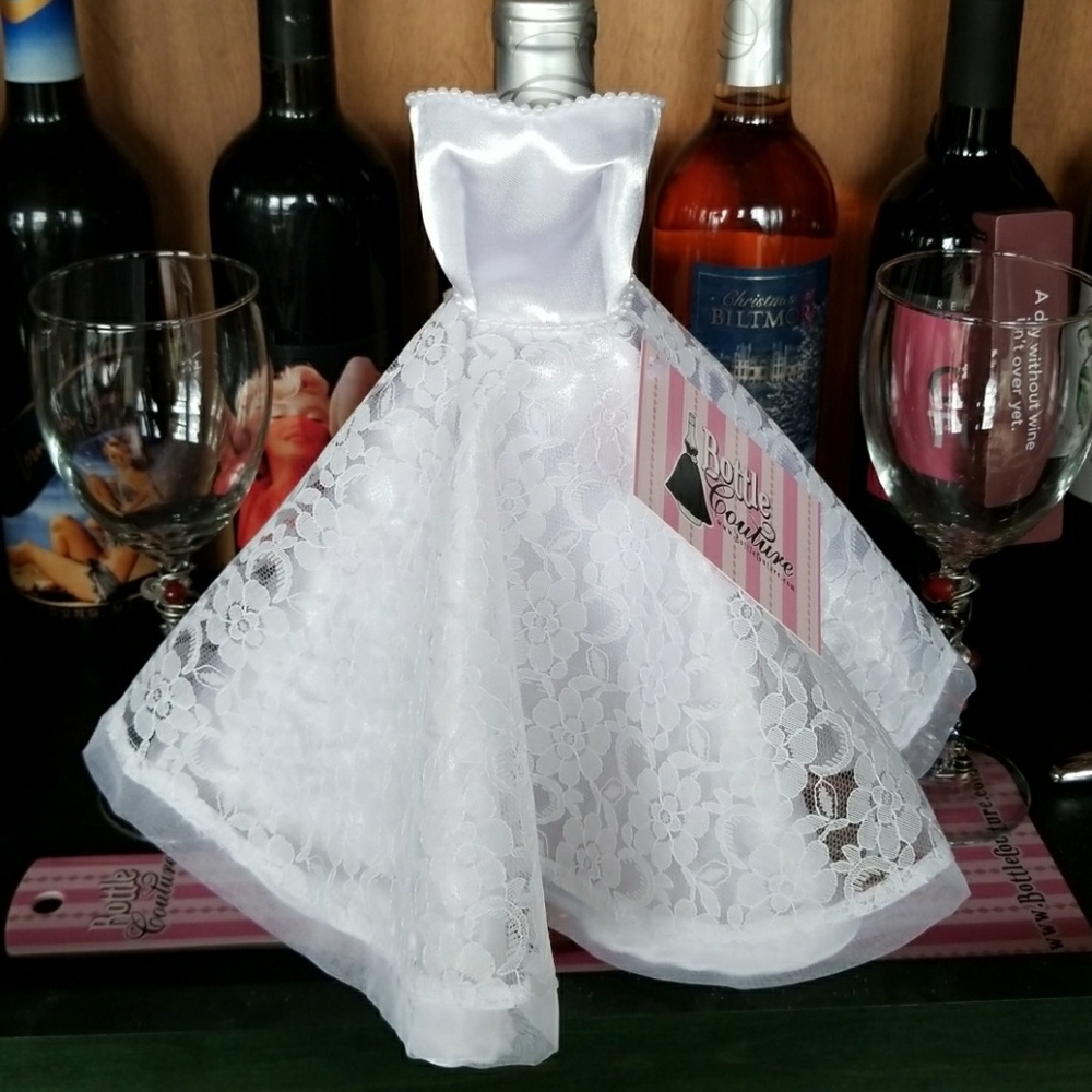 Wine Bottle Cover...Bridal Dress (I Do)...🍷🍷🍷